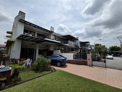 Golden Hill Estate (D19), Terrace #556324951